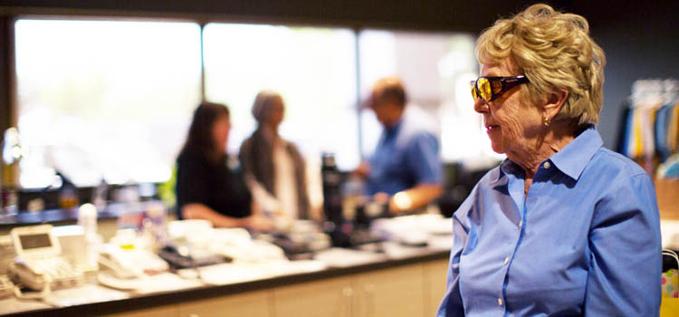 An older women using filtered glasses